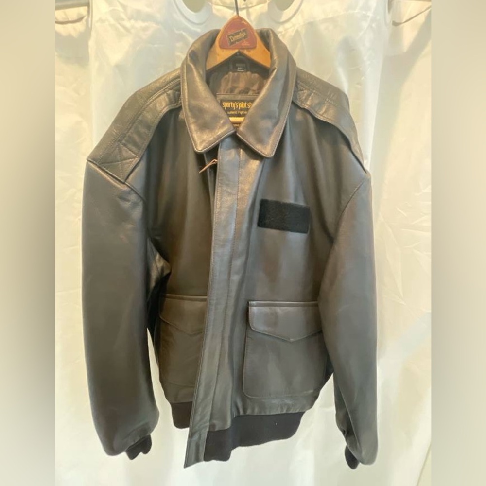 Leather Bomber Jacket from Sporty’s Pilot Shop Size Large Size Small